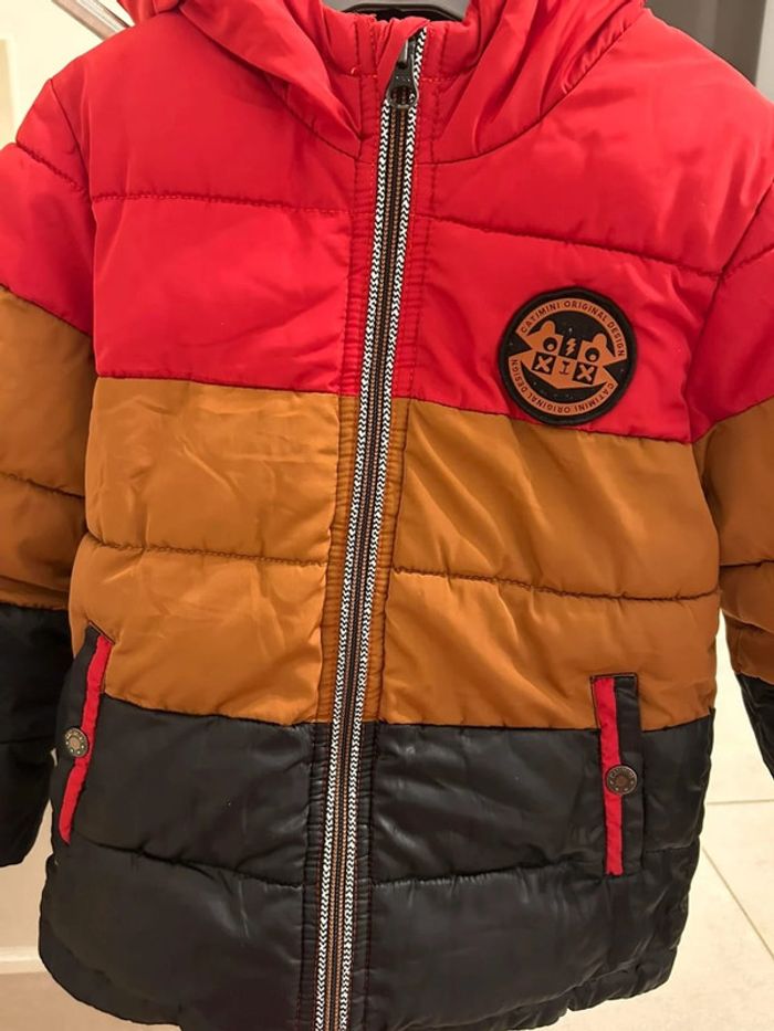 Doudoune à capuche garcon Catimini rouge, beige et noire 4 ans - photo numéro 5
