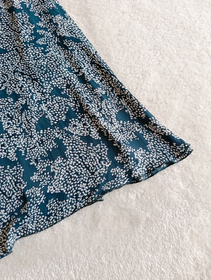 Robe d'été longue Mango S bleu vert motif petites fleurs blanches taille élastique - photo numéro 7