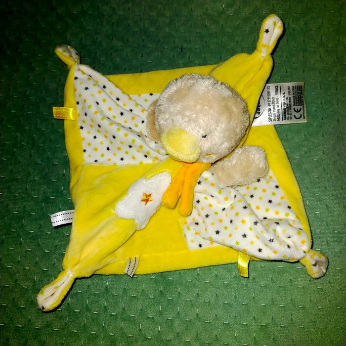 Doudou Canard Plat Jaune Etoile Mots D'enfants
