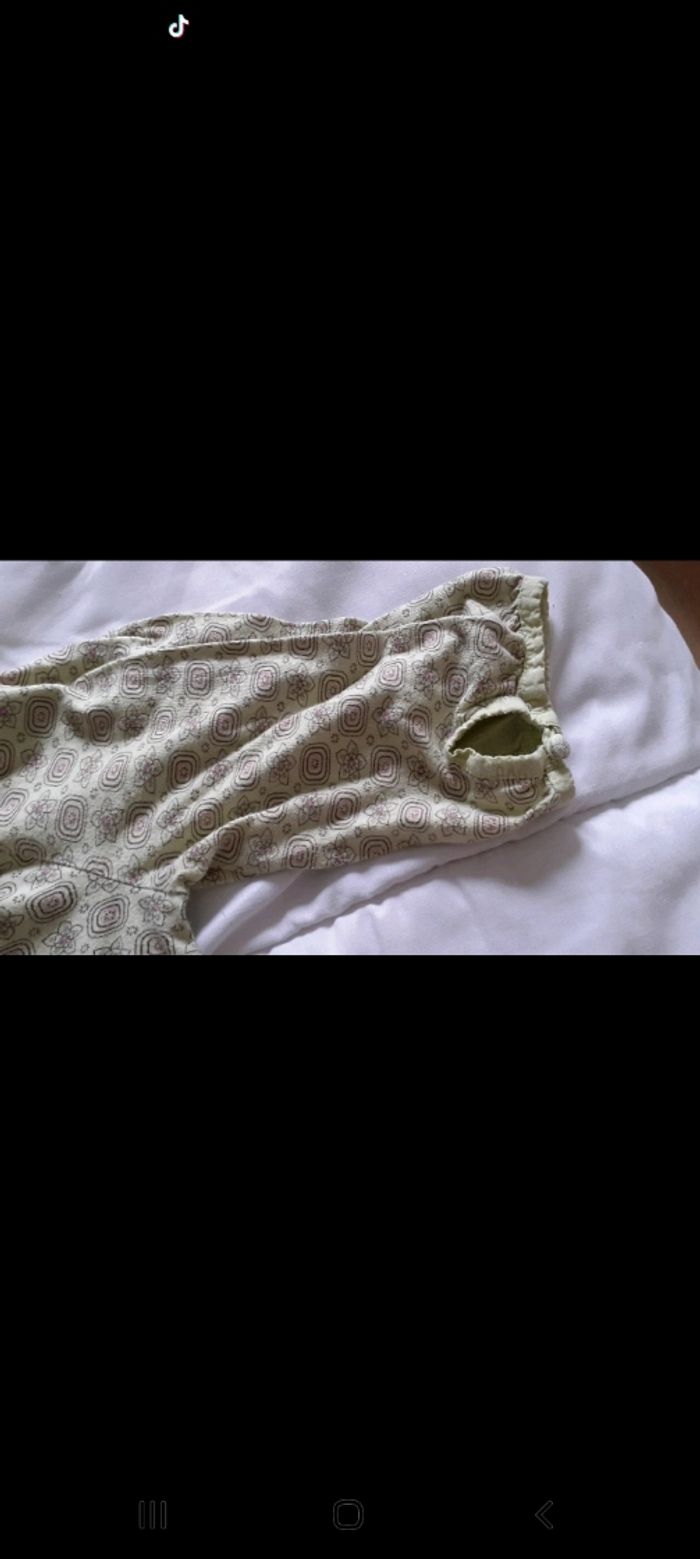 Tee-shirt 👕 vert notifs - photo numéro 3