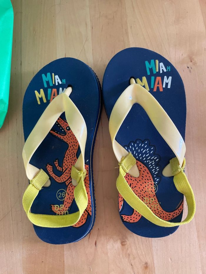 Tongs 26 dpam très bon état - photo numéro 2