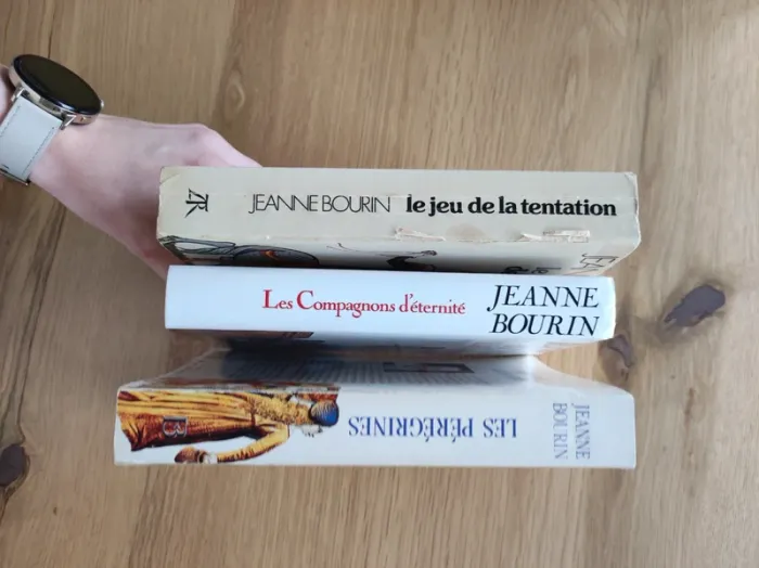 Lot trois livre de Jeanne Bourdin - photo numéro 2