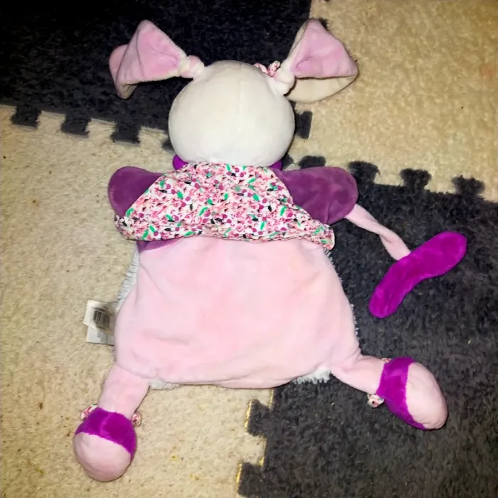 Doudou et compagnie marionnette Lapin Cerise blanc rose fleurs - photo numéro 3