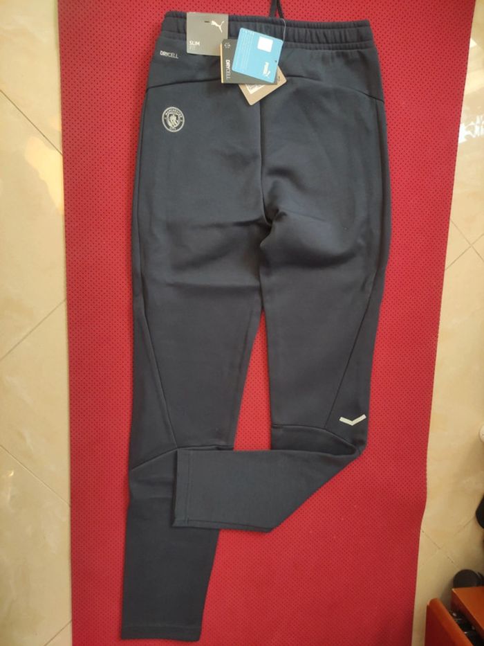 Pantalon de foot Manchester City, Puma Authentique Officiel taille enfant 12/13 ans, Neuf - photo numéro 9