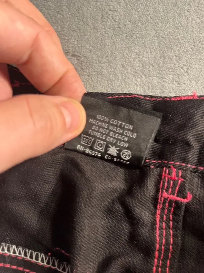 Short/Jort Stussy Black Embroidered Pink Big Logo Back – Taille M - photo numéro 8