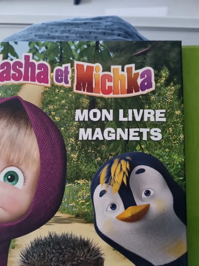 Livre "mon livre magnets" Masha et Michka - photo numéro 7