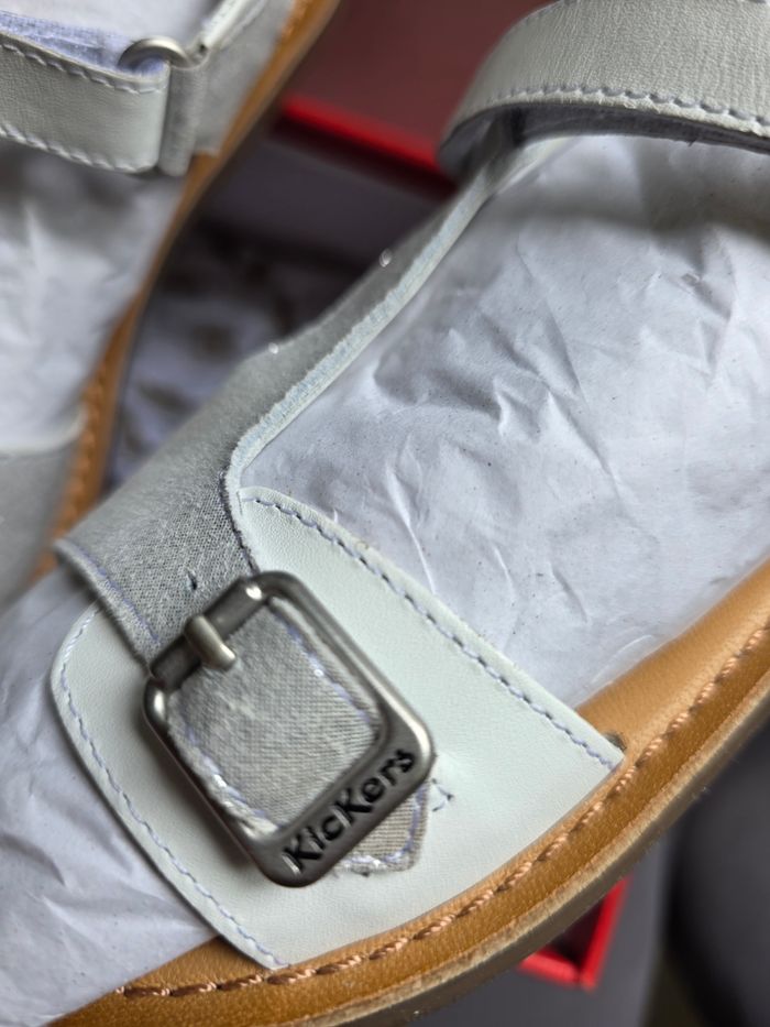 Sandale kickers neuf pointure 32 - photo numéro 3