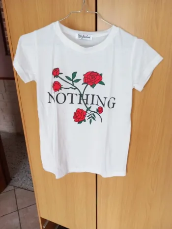 😔Tee-shirt coton blanc + fleur 🌹 T36