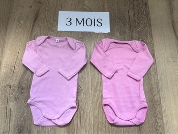 Lot 2 body roses 3 mois