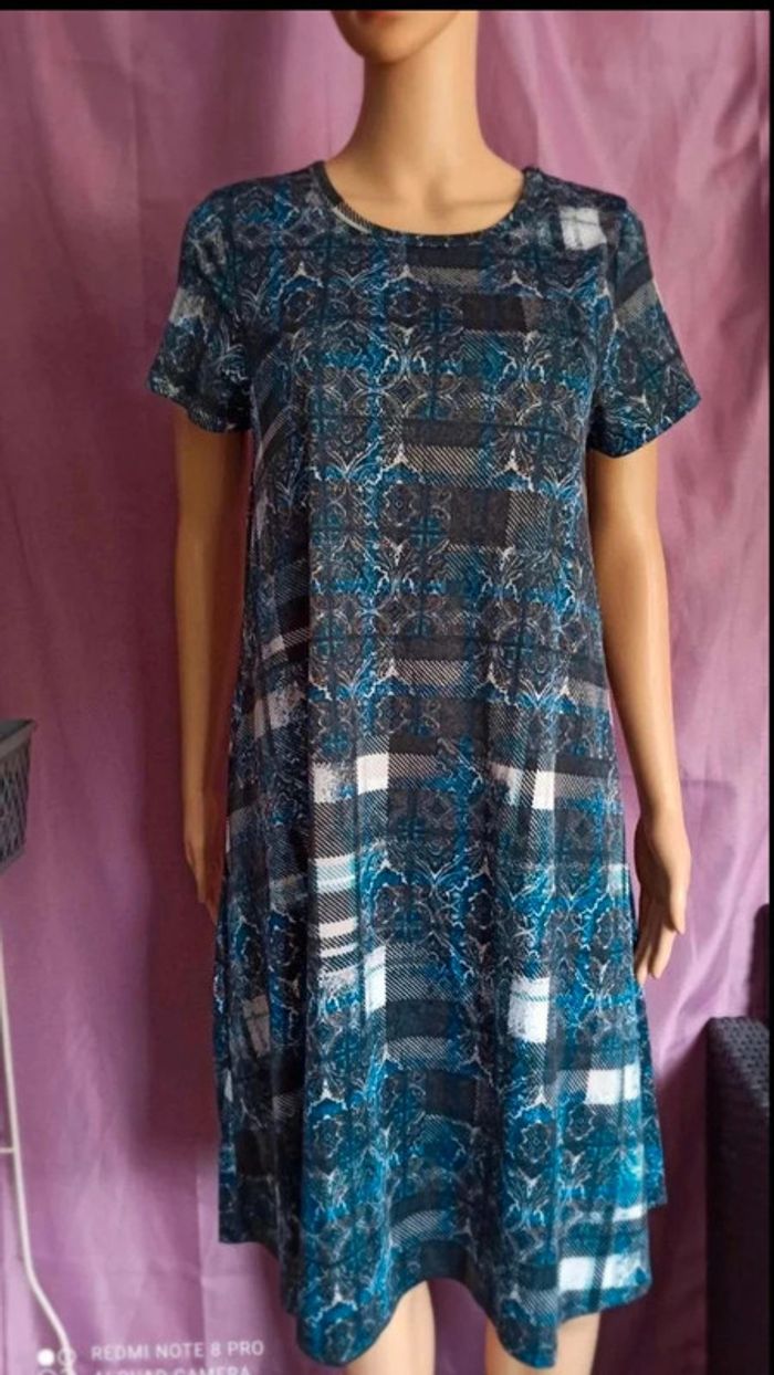 Robe à carreaux  bleu  avec  poches taille  s