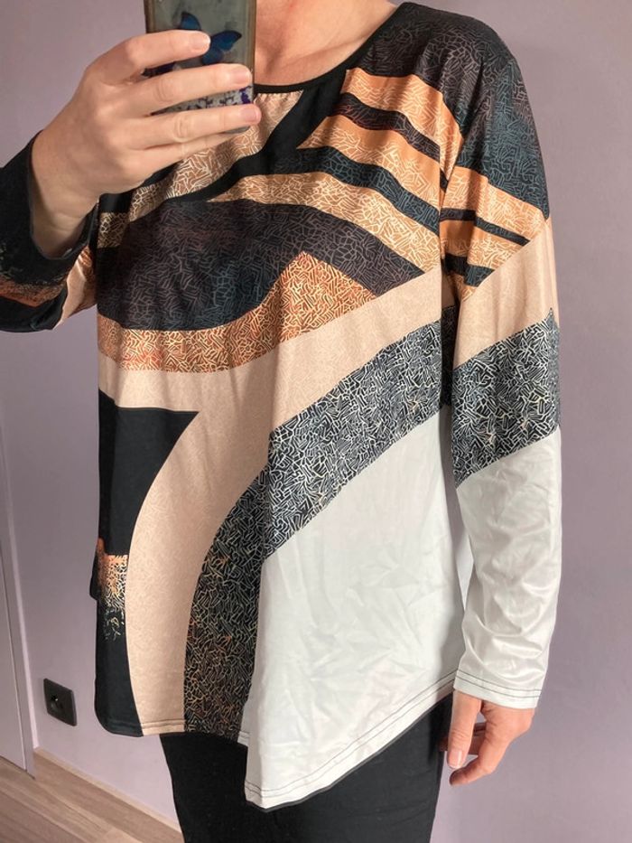 Superbe t-shirt élégant et sobre XXL - photo numéro 4