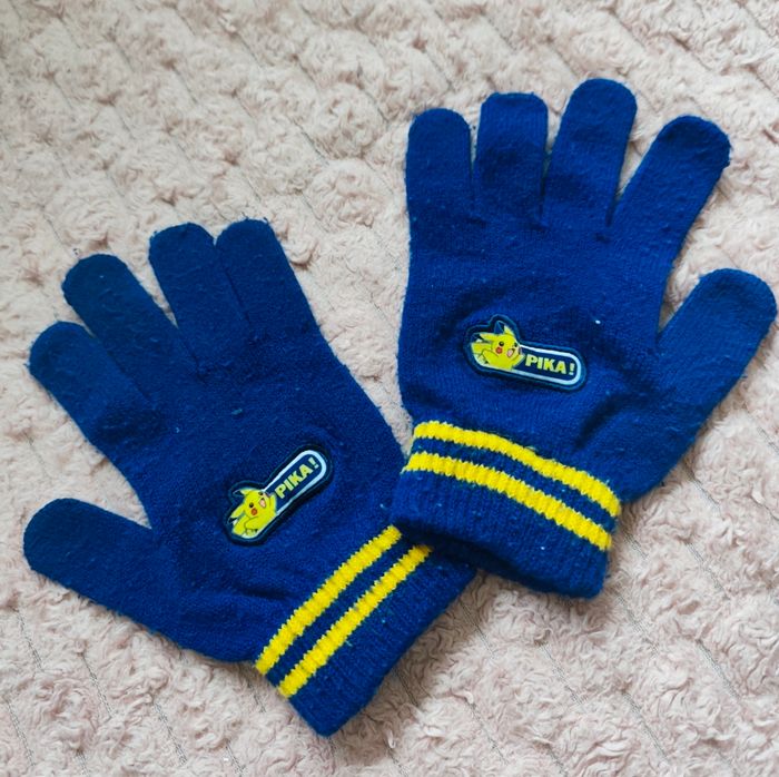 Ensemble bonnet, gants et couvre cou Pikachu - photo numéro 2