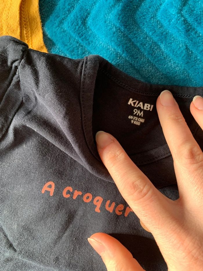 Lot 2 tee shirts fille 9 mois - photo numéro 2