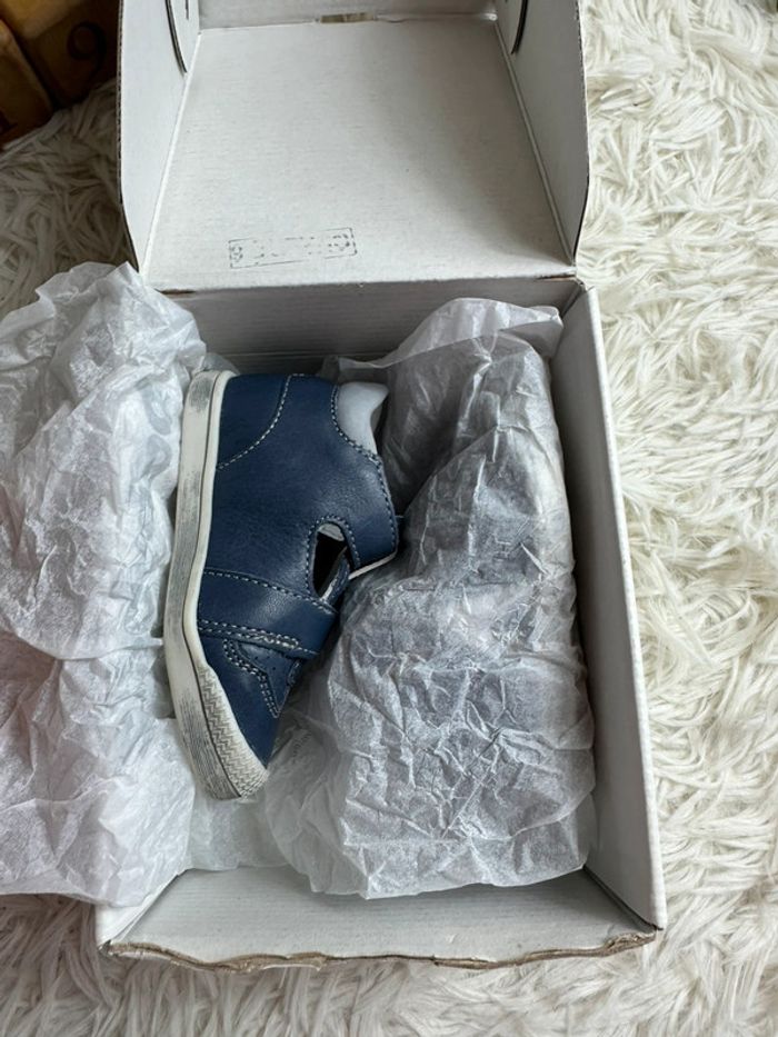 Paire de chaussures bleu Babybotte taille 19 - photo numéro 8