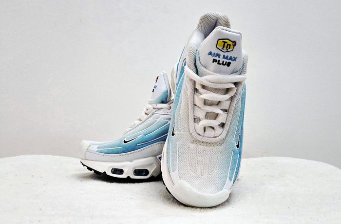 Nike Air Max Plus 3 (Tn Air), modèle iconique au look futuriste. - photo numéro 2