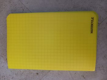 carnet jaune 9x14 cm polypropylène  petits carreaux Majuscule Neuf