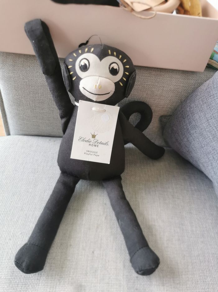 Singe elodie détails