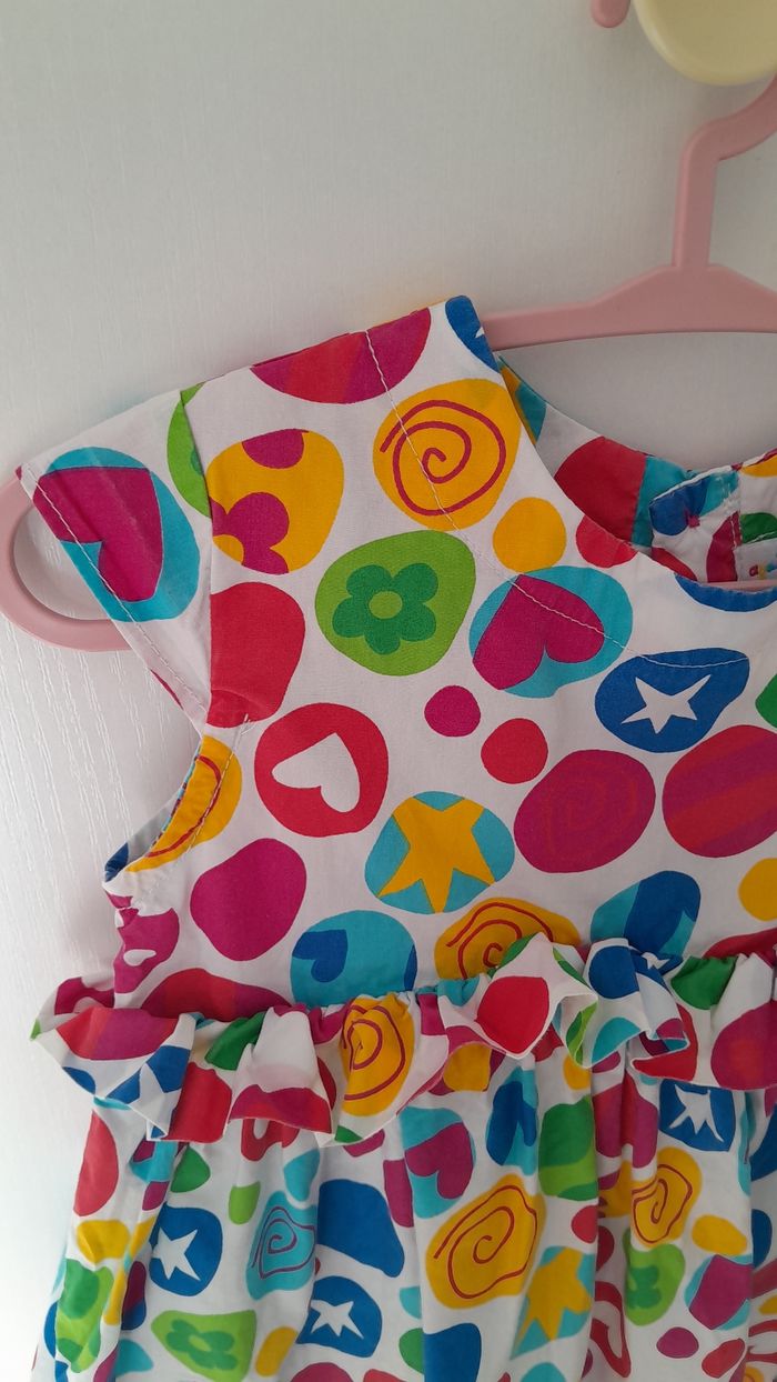 Robe fleurie Agatha Ruiz de la prada 18 mois - photo numéro 2