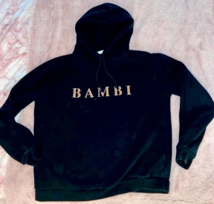 Sweat couleur noir avec capuche motif bambi taille s marque Disney