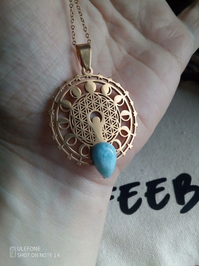 Collier fleur de vie féminin sacré et pierre de larimar - photo numéro 3