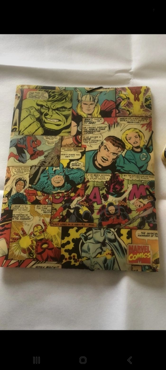 Plumier et pochette marvel - photo numéro 2