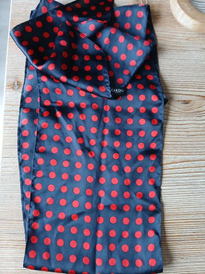Foulard Caroll