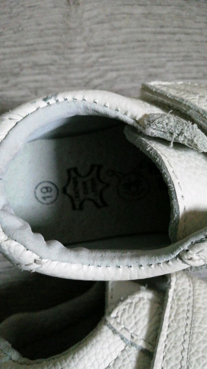 Chaussures garçon 19 très bon état - photo numéro 3