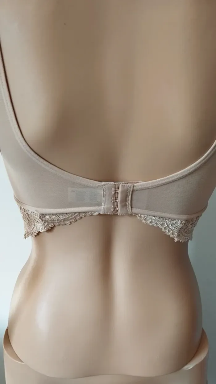 Soutien gorge armature couleur peau taille s/m bonnet b/c - photo numéro 7