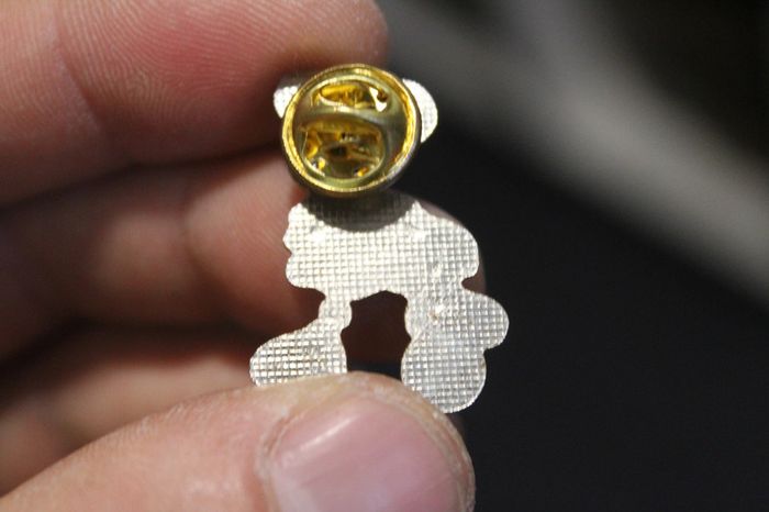 Pin's Mickey Mouse - photo numéro 2