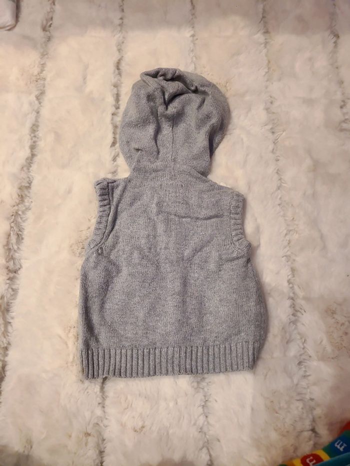 Gilet a capuche sans manche - photo numéro 2