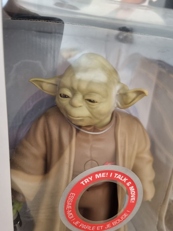 Figurine Maître Yoda interactive - photo numéro 3