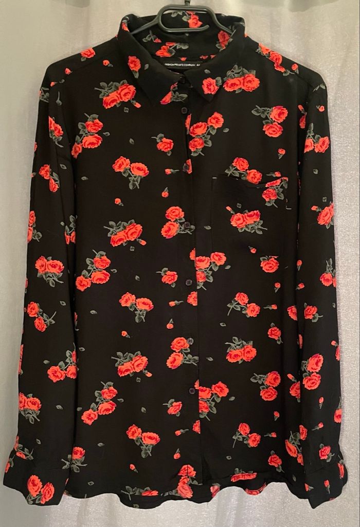 Chemisier noir avec roses »Fashion Private Company »manches longues
