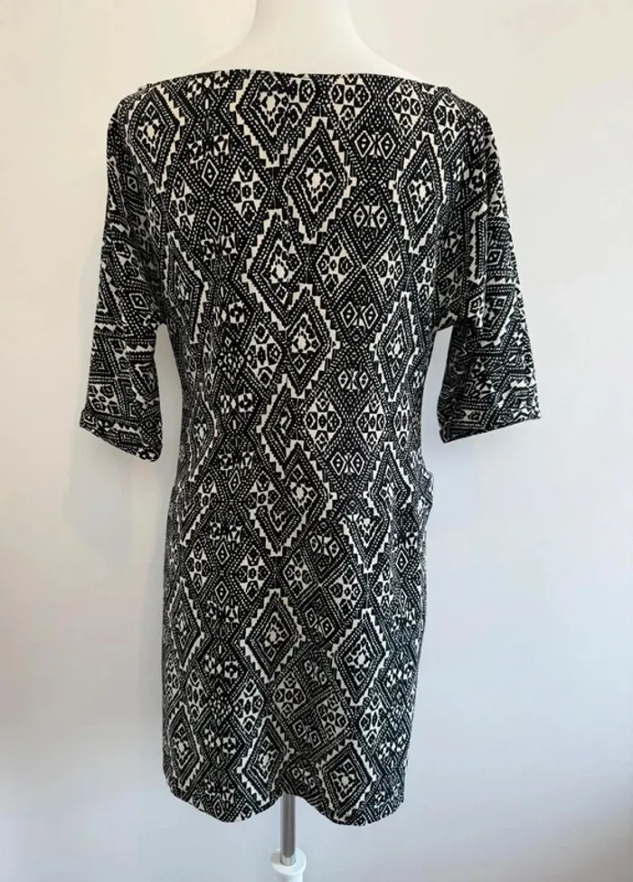 Robe d'été Zara taille M comme neuve - photo numéro 3