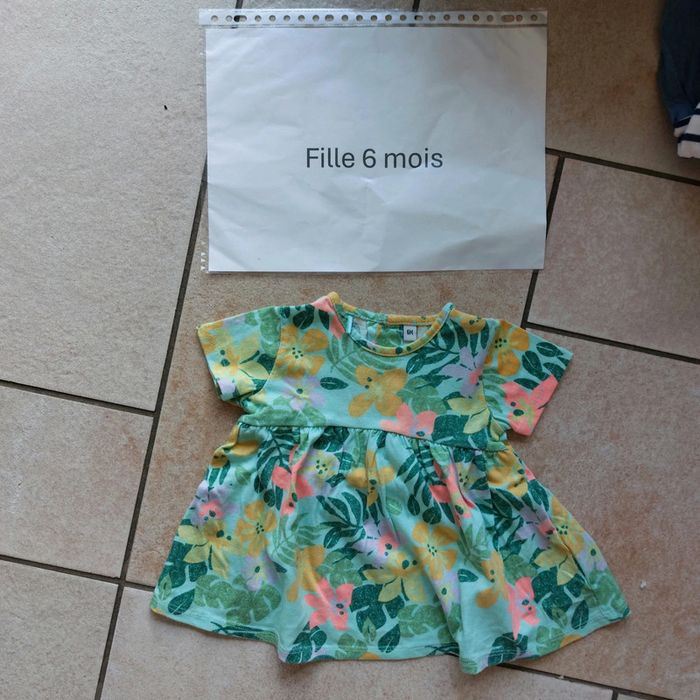 Jolie robe imprimée 6 mois