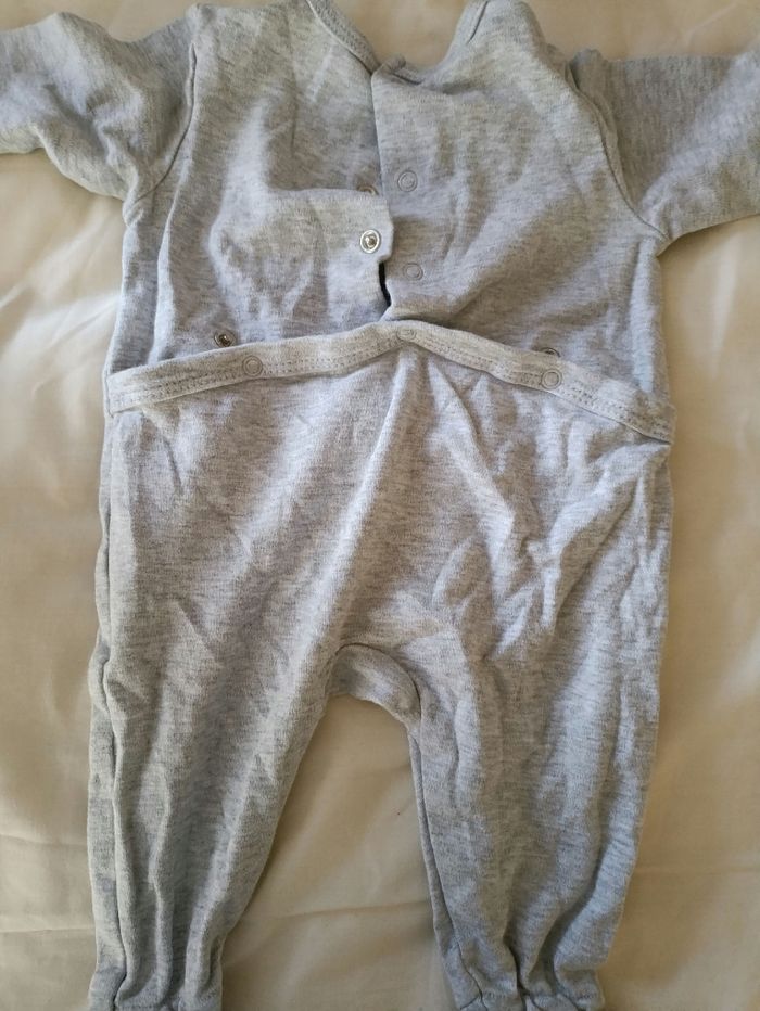 Pyjama 3 mois - photo numéro 5