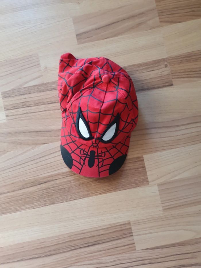 casquette spiderman