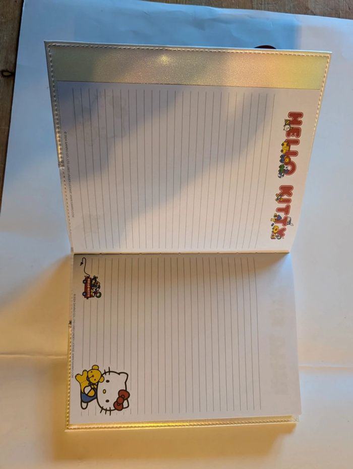 Hello Kitty : Journal Nacré Loungefly 50 eme anniversaire - photo numéro 3