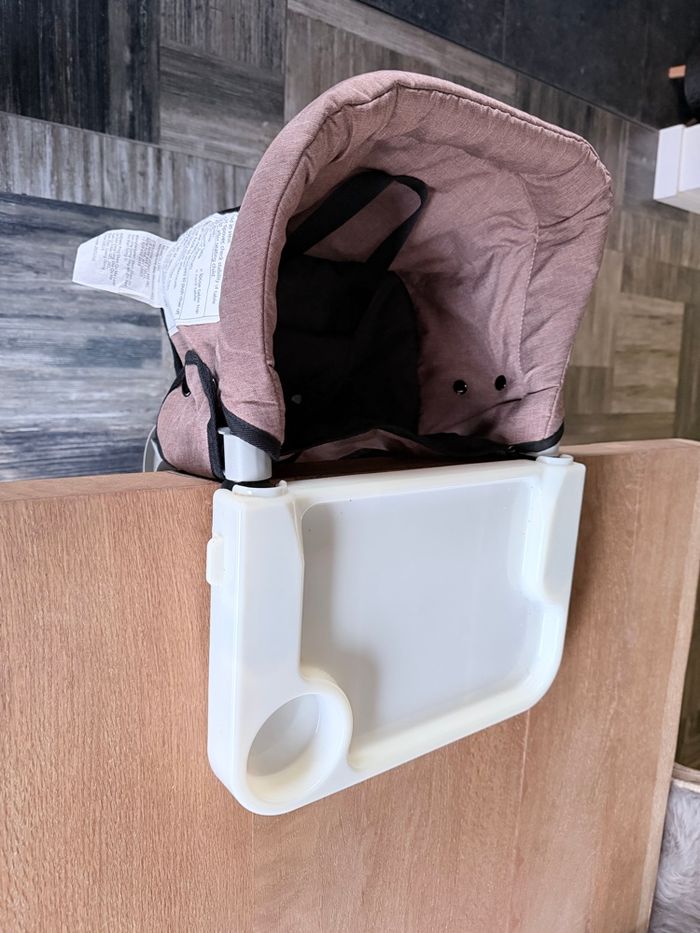 Siège de table portable