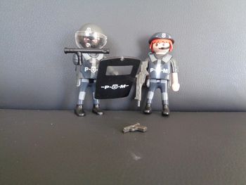 Duo policiers forces spéciales - playmobil 5515