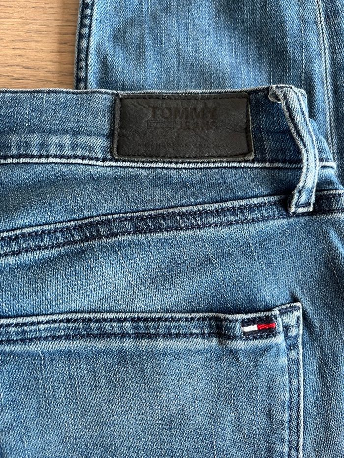 Jean tommy H femme  taille 40 - photo numéro 3