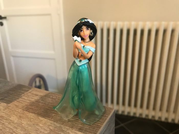Figurine Jasmine aladdin disney