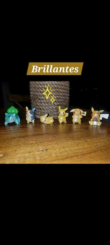 Lot de 6 figurines Pokémon brillantes pikachu bulbizarre morpeko