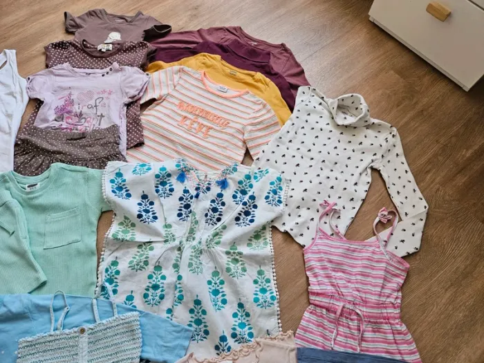 Lot vêtement fille de 3 ans à 8ans - photo numéro 4