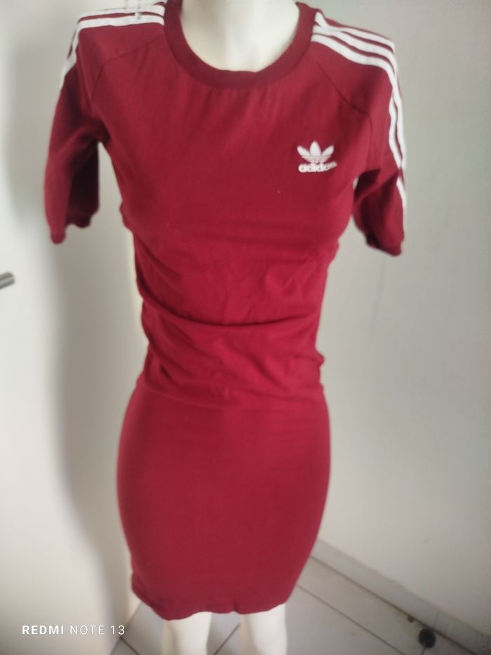 #kytie40femme. Robe manches courtes taille 40