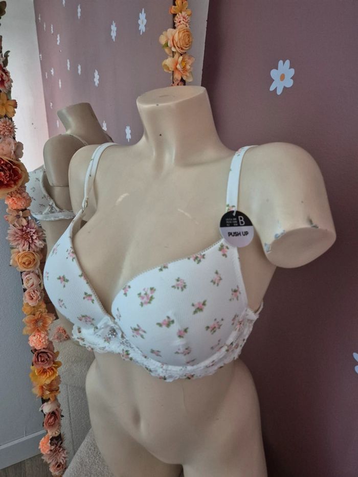 Soutien-gorge 100B fleuri - photo numéro 2