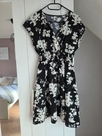 Robe neuve femme taille 36 S