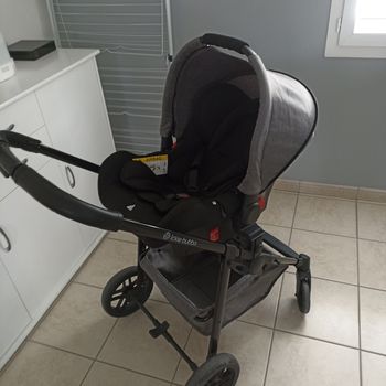 Poussette trio avec isofix