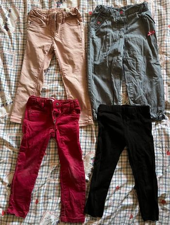 Lot 3 pantalons plus 1 legging
