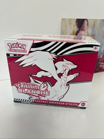 ETB Pokémon EV10.5 :  Flamme Blanche
