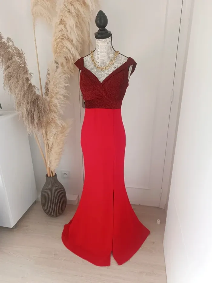 Magnifique robe de cérémonie longue taille M